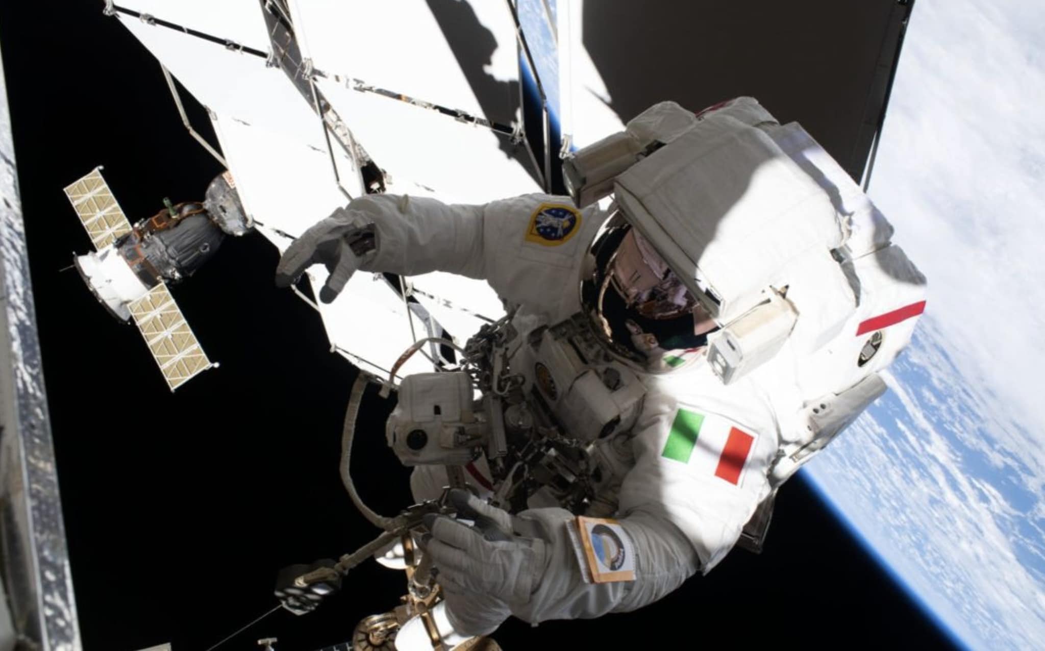 Anche un astronauta italiano andrà sulla Luna: la rosa dei nomi possibili per la missione Artemis