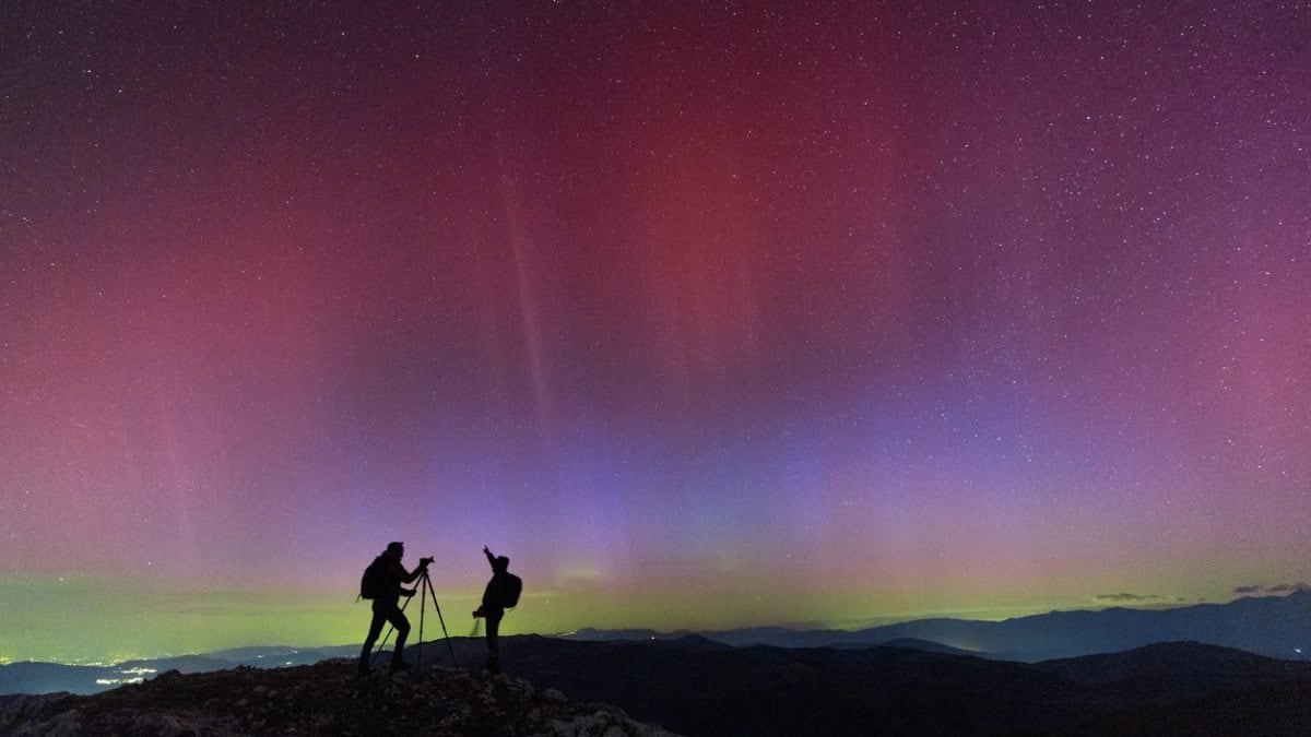 Aurora boreale e SAR nel cielo d’Italia. Credit: iStock/Paolo Graziosi