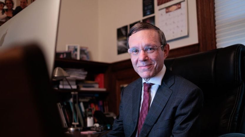 3I/ATLAS, Avi Loeb contro gli accademici: “Re e regine sul piedistallo, non rispettano curiosità pubblica”