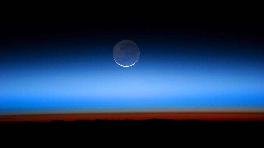 Novilunio record: il 20 novembre la Luna Nuova sarà la più lontana dalla Terra fino al 2043