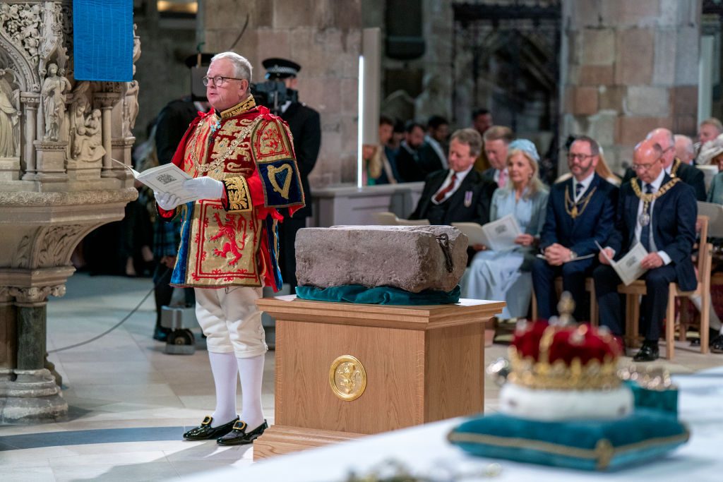 Dal Medioevo all'incoronazione di Re Carlo: studio fa luce sui frammenti della Pietra del Destino