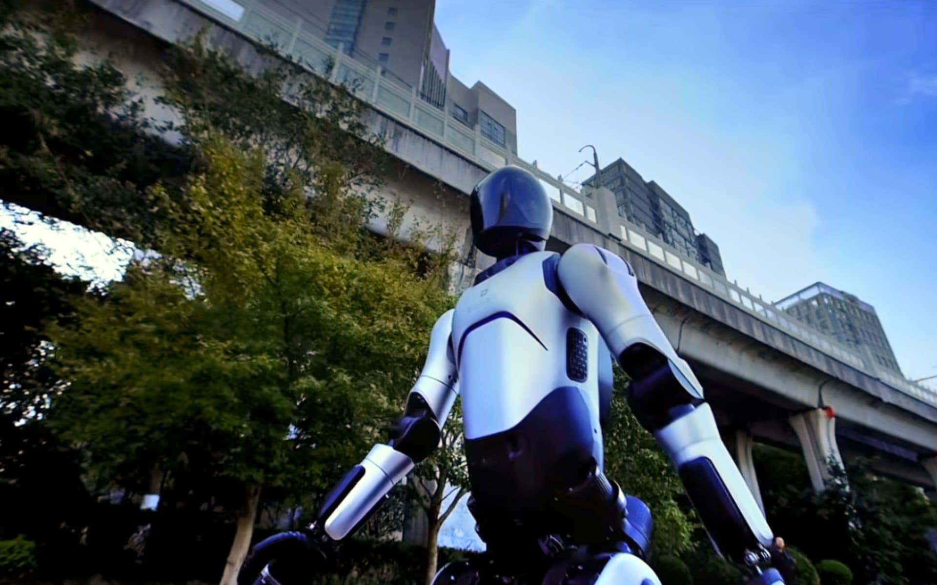 Il robot che ha camminato per oltre 100 chilometri: "Forse avrò bisogno di un nuovo paio di scarpe"