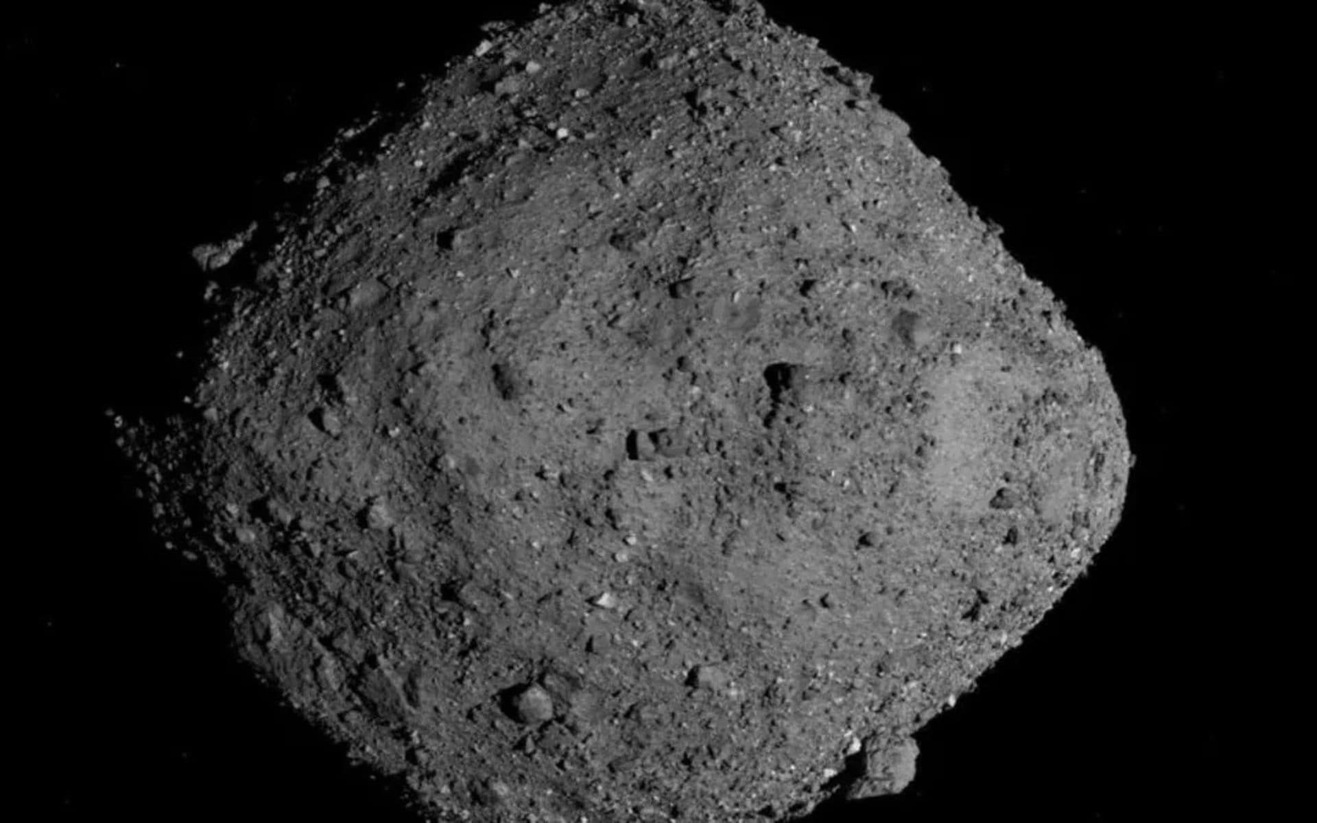 La sorpresa dell'asteroide Bennu: "Ci sono tutti gli elementi indispensabili per dare origine alla vita"