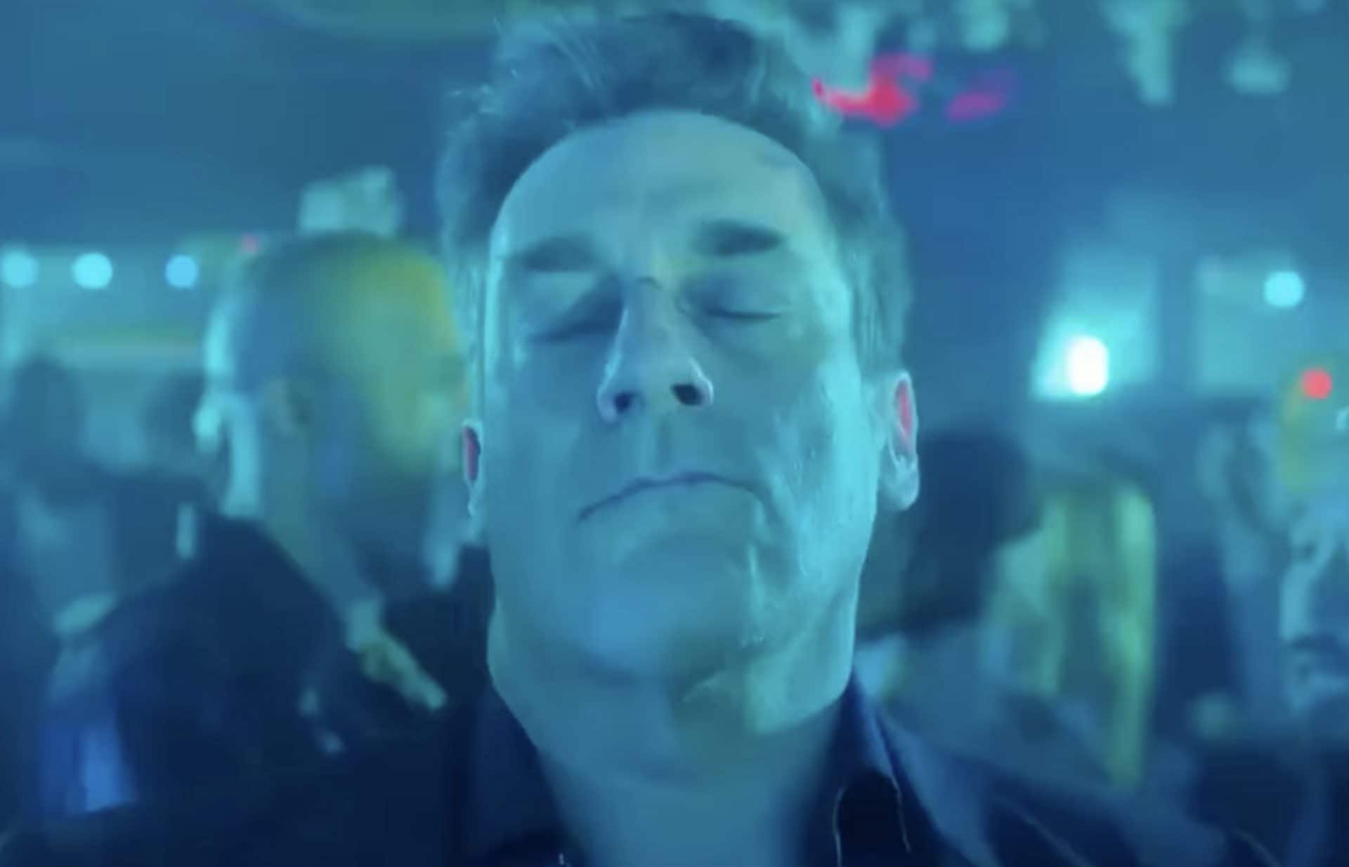 Come è nato il meme di Jon Hamm che balla in discoteca e perché è diventato virale