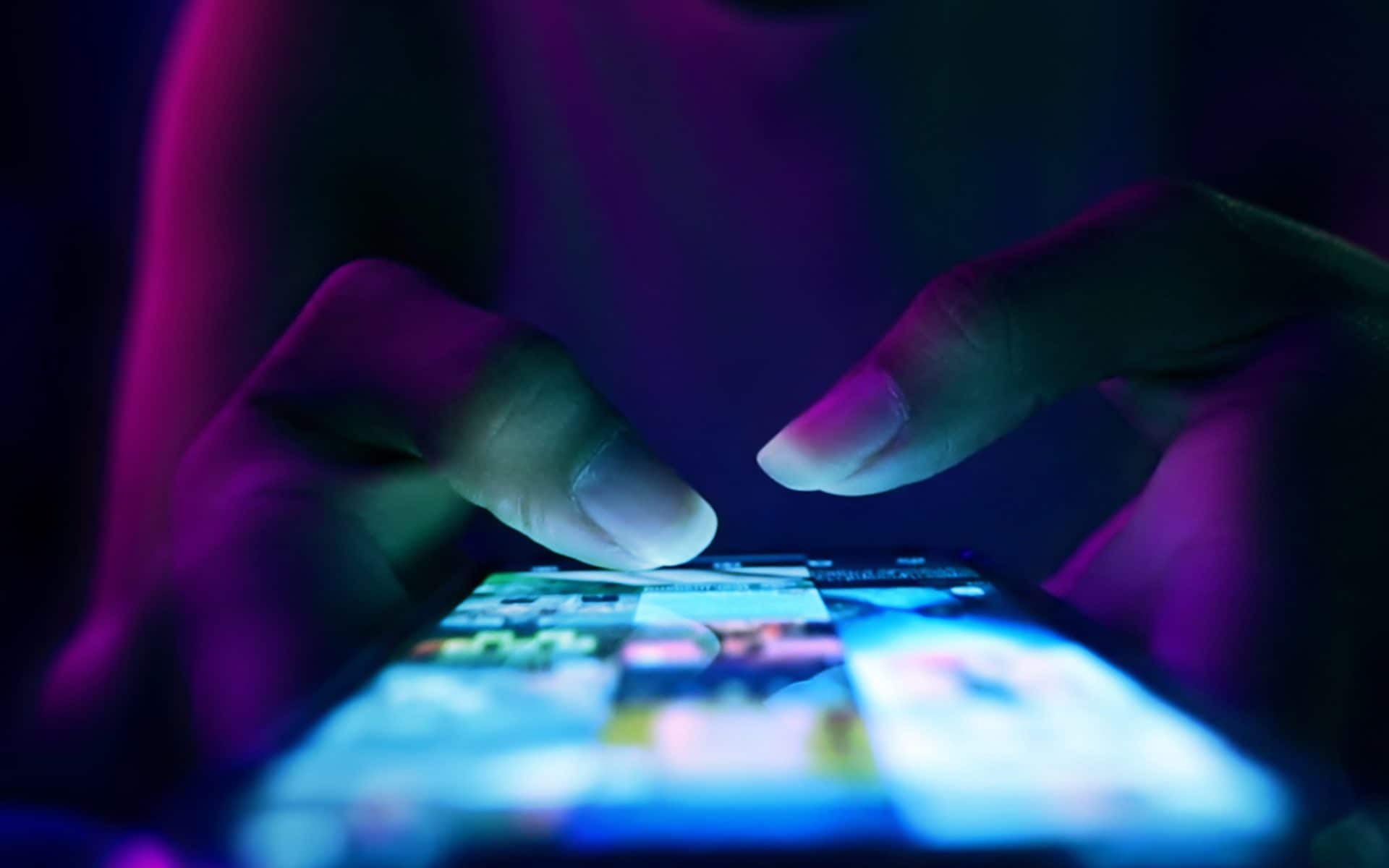 Dentro la trappola dello scrolling infinito: perché i video brevi possono danneggiare il cervello