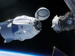 astronauti-crew-dragon-stazione-spaziale-internazionale-300x225.jpg