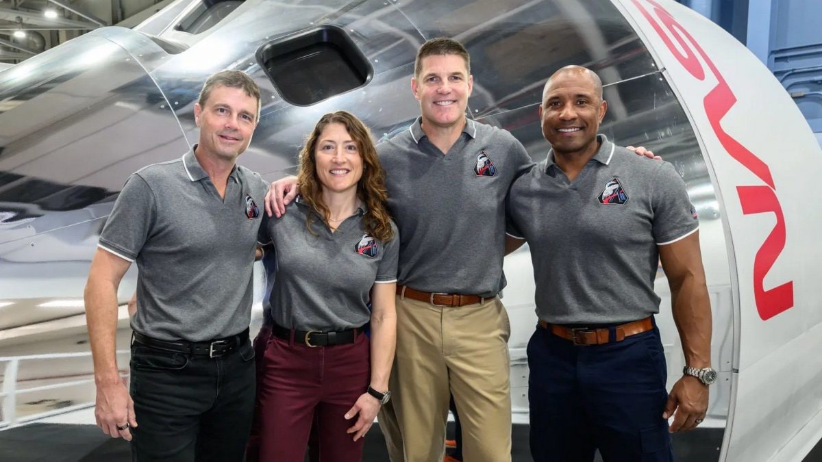Gli astronauti della NASA Christina Koch, Victor Glover e Reid Wiseman e l’astronauta dell’Agenzia spaziale canadese Jeremy Hansen entrati in quarantena in vista del lancio di Artemis 2. Credit: NASA/Robert Markowitz