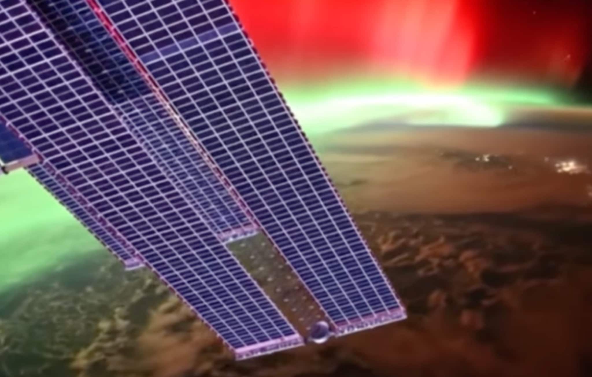 Le spettacolari immagini dell'aurora boreale vista dallo Spazio: il video durante la tempesta geomagnetica