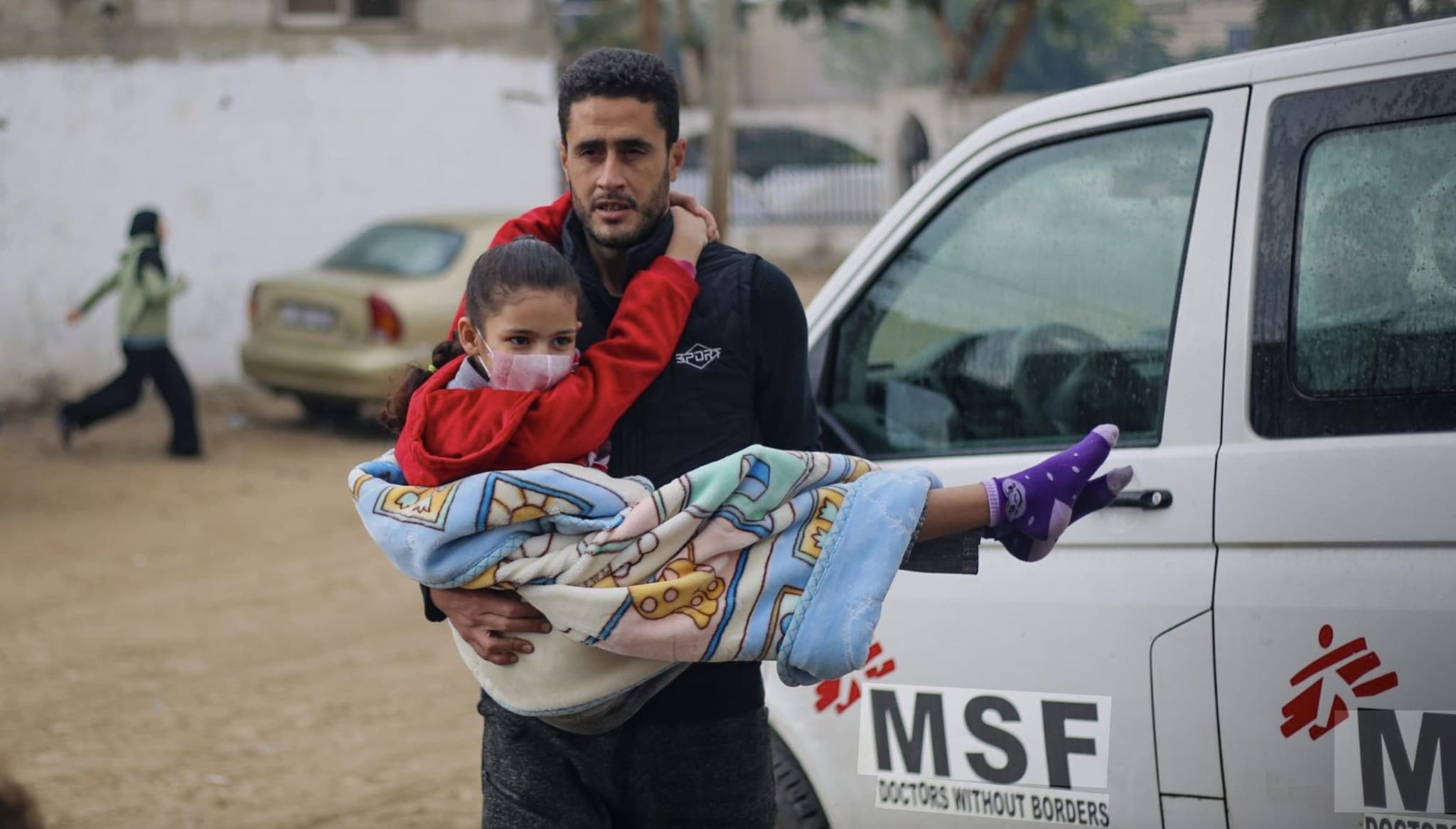 Israele sponsorizza su Google Italia report contro Medici Senza Frontiere: la nostra analisi