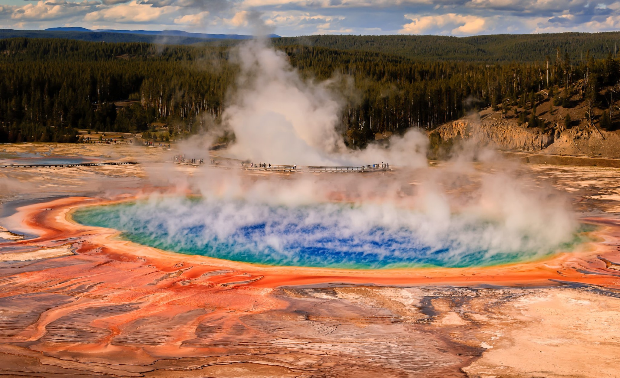 Deformazione rilevata sotto lo Yellowstone, il supervulcano che può innescare l'apocalisse