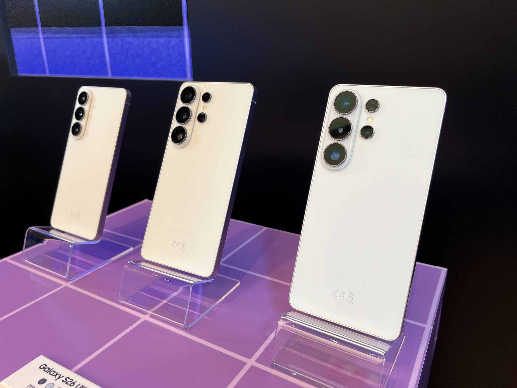 FANPAGE.IT | Il retro dei nuovi Galaxy S26