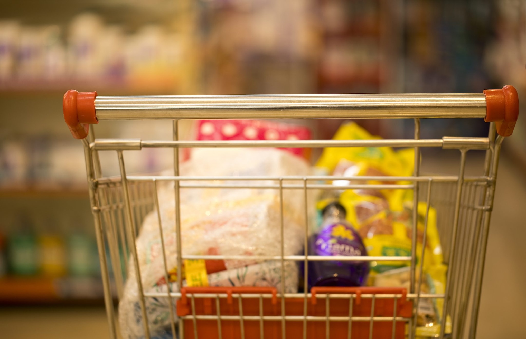 Cibi ultraprocessati e infarto: uno studio quantifica per la prima volta i rischi per il cuore