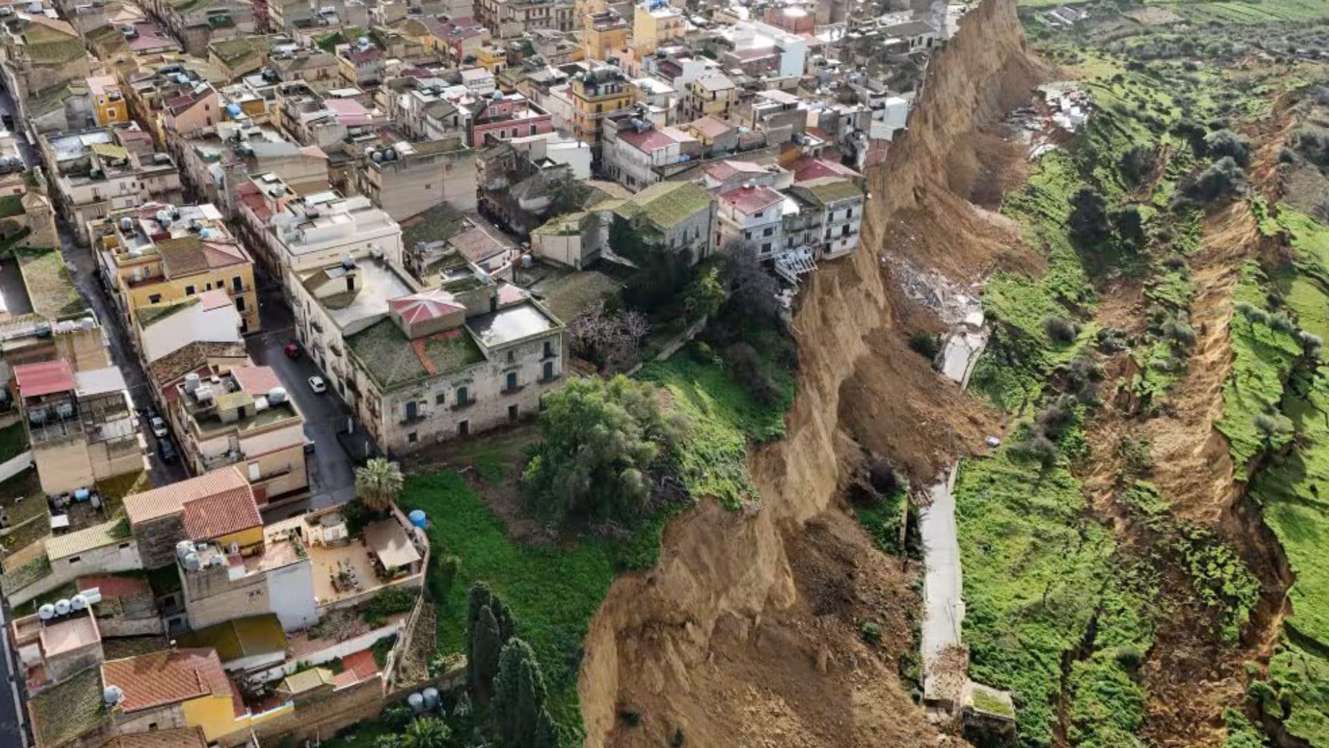 Caso Niscemi, come capire se la tua casa è su un terreno che frana: la guida per usare la piattaforma