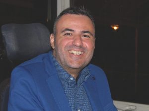 Vivere con la SLA, la rabbia di Andrea: “Dobbiamo aiutare i caregiver, chi ci aiuta non ha una pensione”