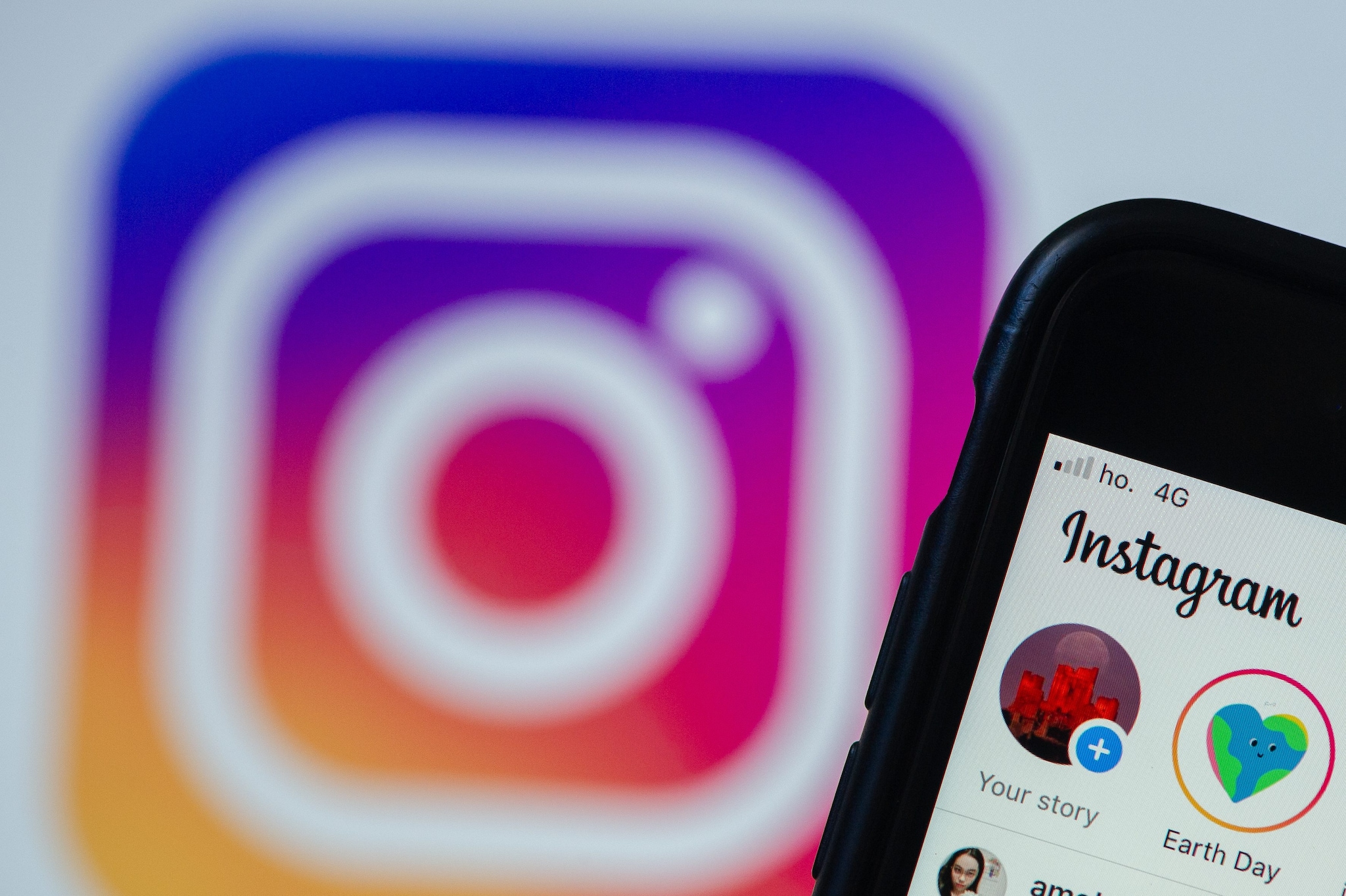 Instagram sta testando una versione Plus a pagamento: si potranno visualizzare le Storie di nascosto
