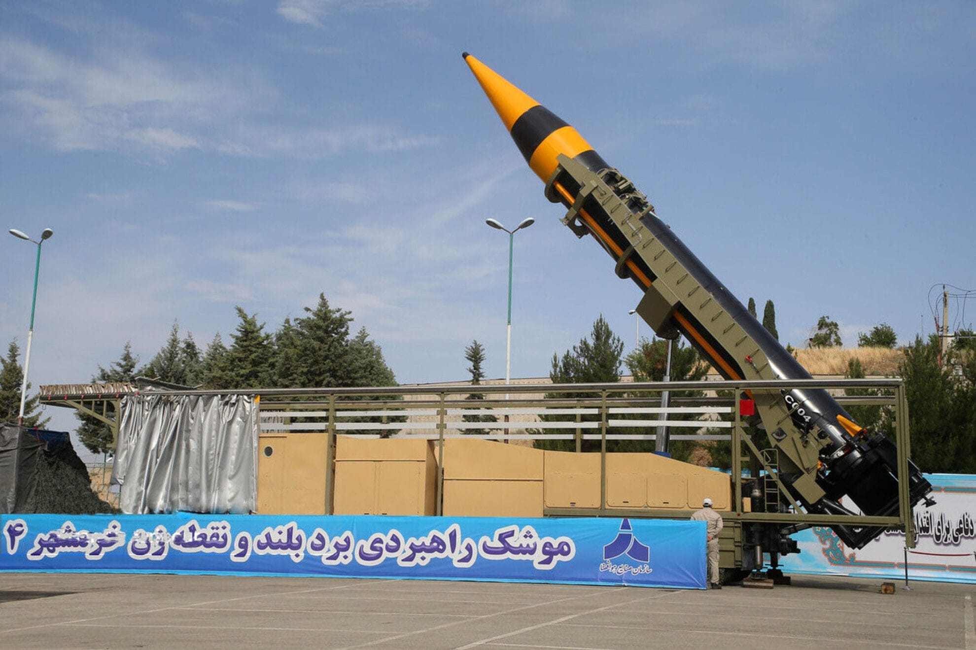 Cos'è Khorramshahr-4, il missile balistico iraniano che può arrivare fino a Roma