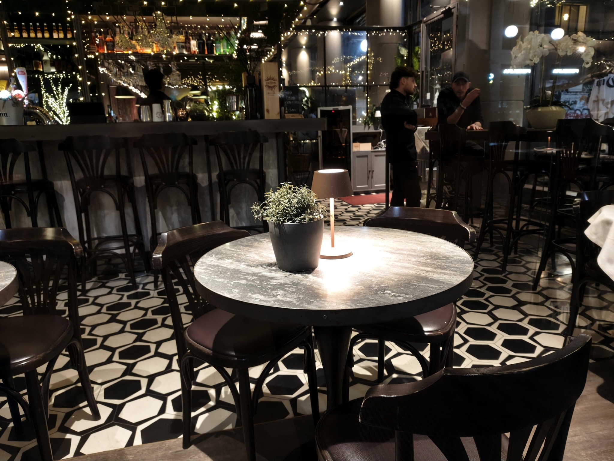 Una fotocamera da 200 MP montata su un telefono di fascia media: la prova di Realme 16 Pro+