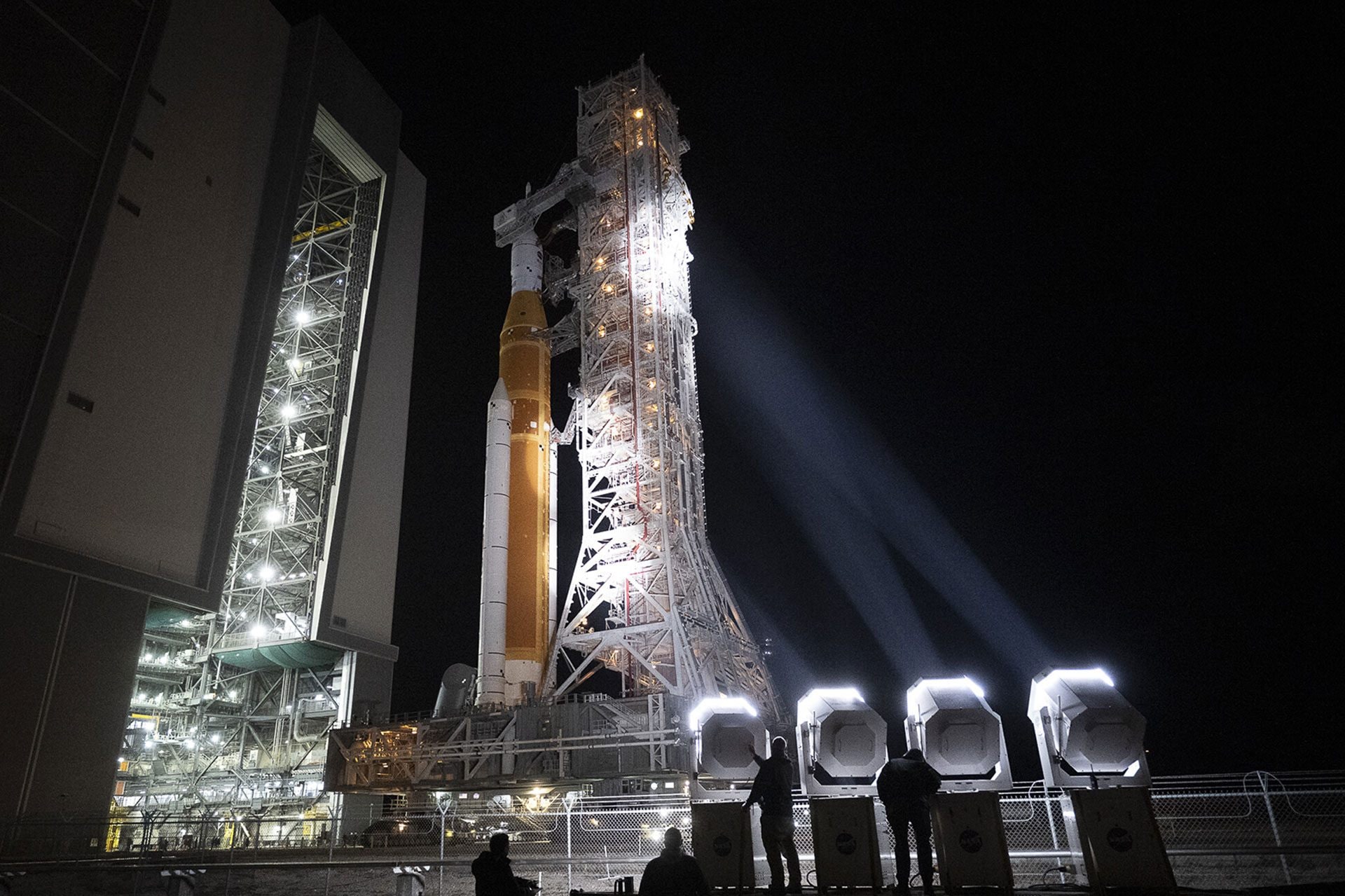 Artemis II NASA verso la Luna: il lancio in diretta e fasi della missione (orari italiani)