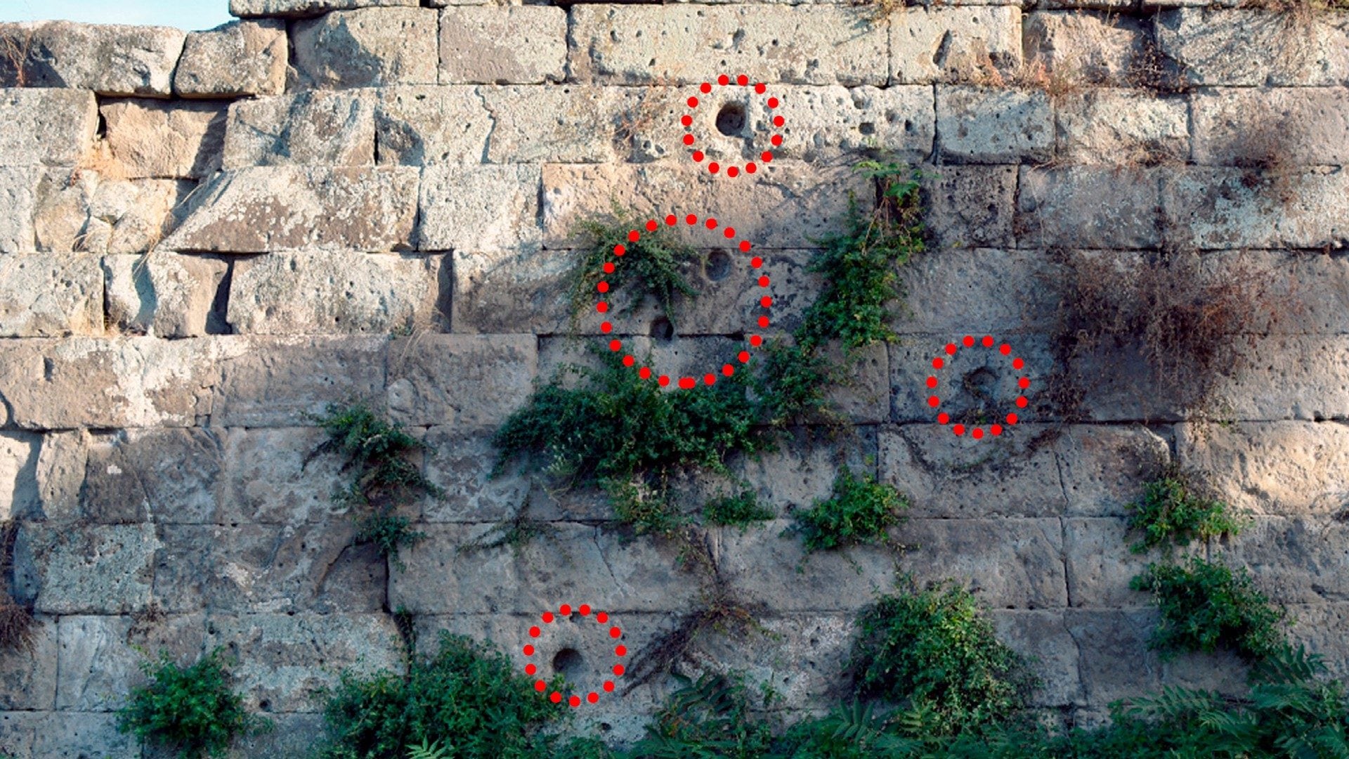 Gli antichi romani assediarono Pompei con micidiali mitragliatrici arcaiche: lo suggerisce uno studio