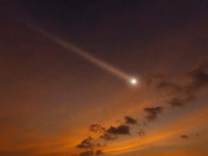 Il 4 aprile gloria o distruzione per la cometa C/2026 A1 (MAPS): visibile a occhio nudo se sopravvive al Sole