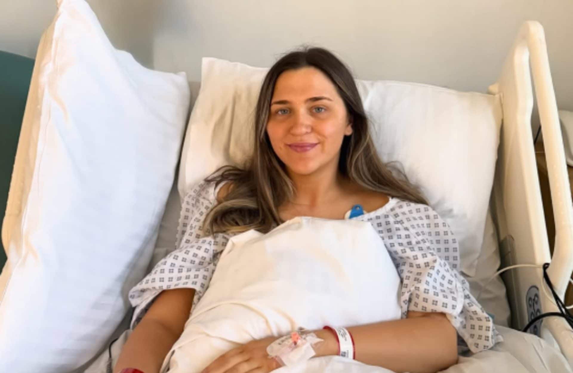 La rabbia di Ami con l'endometriosi: "A 18 anni mi hanno detto di fare un figlio per provare a stare meglio"