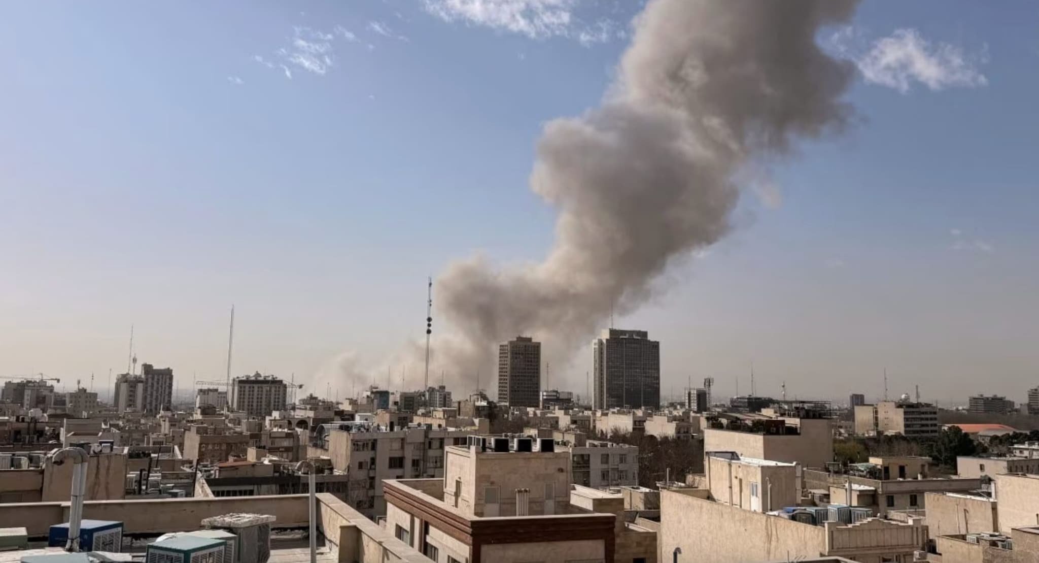 I bombardamenti in Iran sono "più veloci del pensiero" con le armi guidate dall'intelligenza artificiale