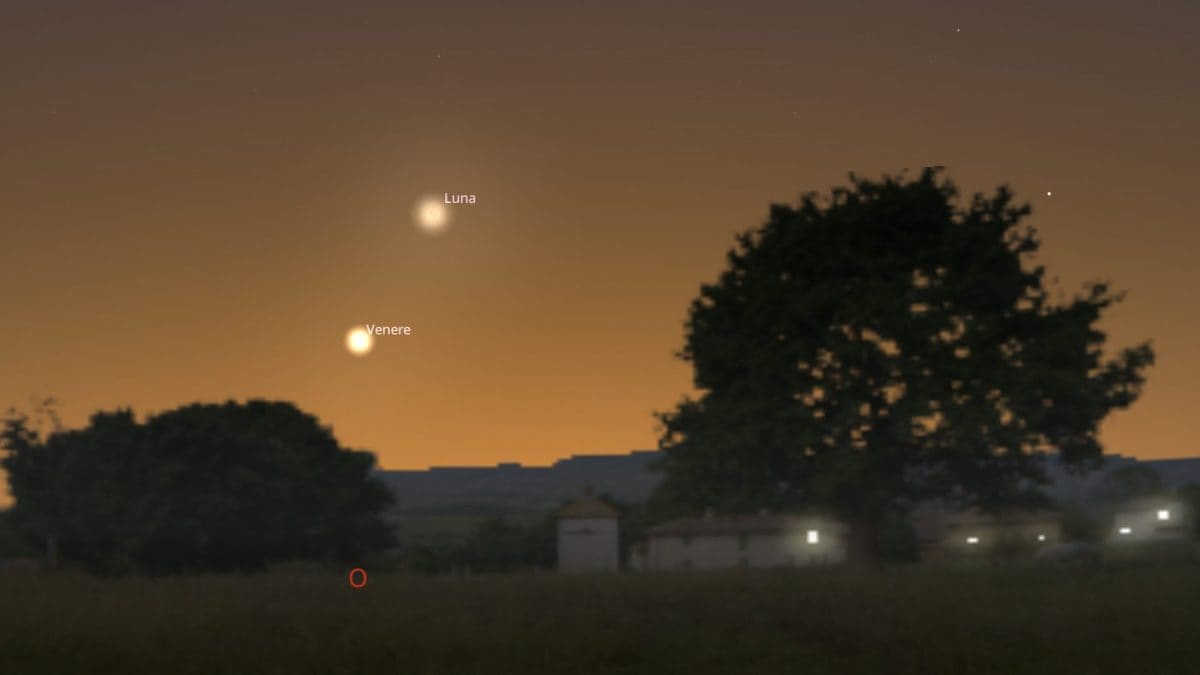 Simulazione della congiunzione astrale del 20 marzo 2026. Credit: Stellarium