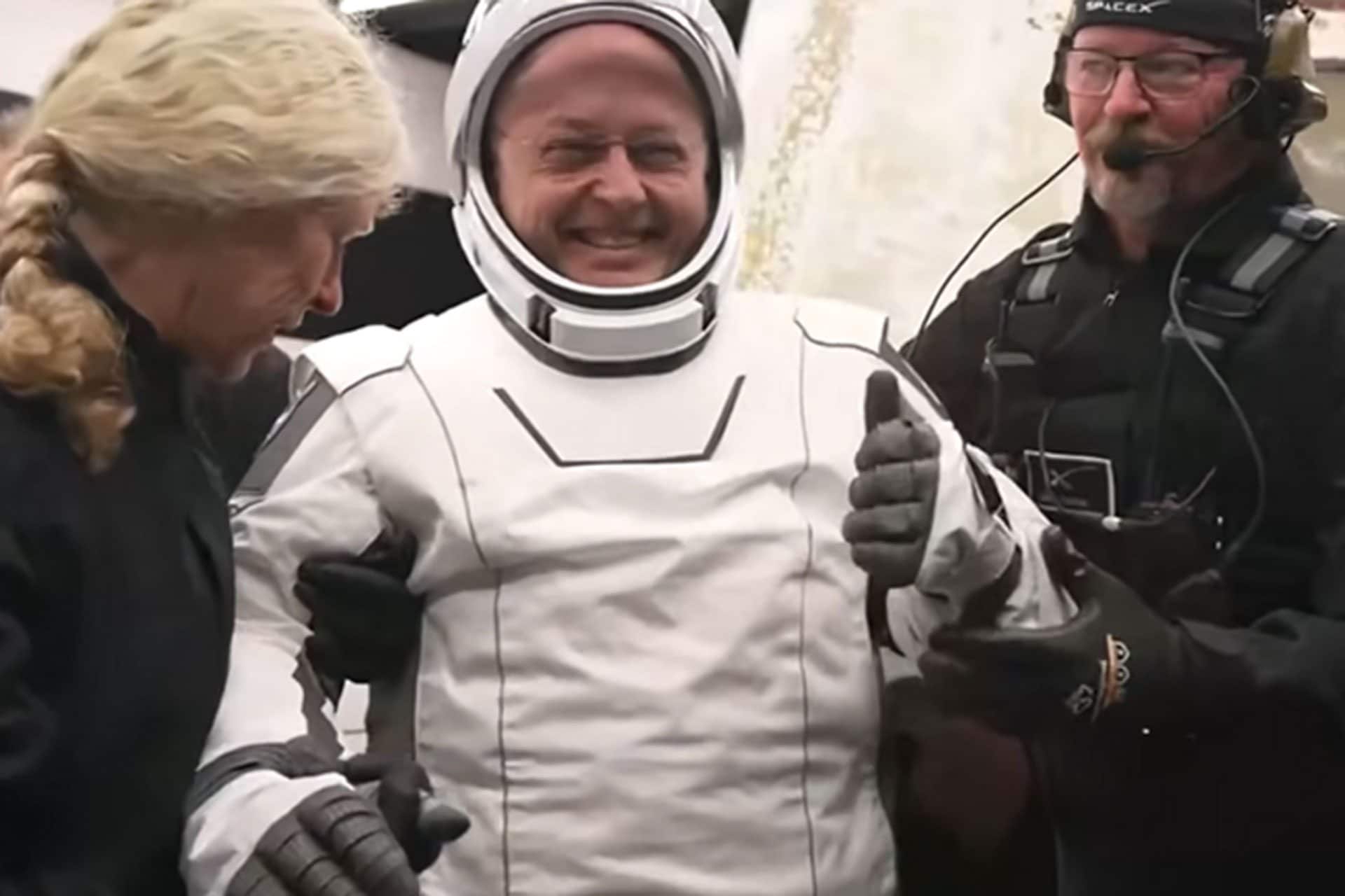 Mike Fincke sul primo rientro anticipato dalla ISS: “Non riuscivo più a parlare, i medici non sanno perché”