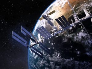 Metalli preziosi dai meteoriti: i microbi “minatori” superano il primo test sulla Stazione Spaziale Internazionale