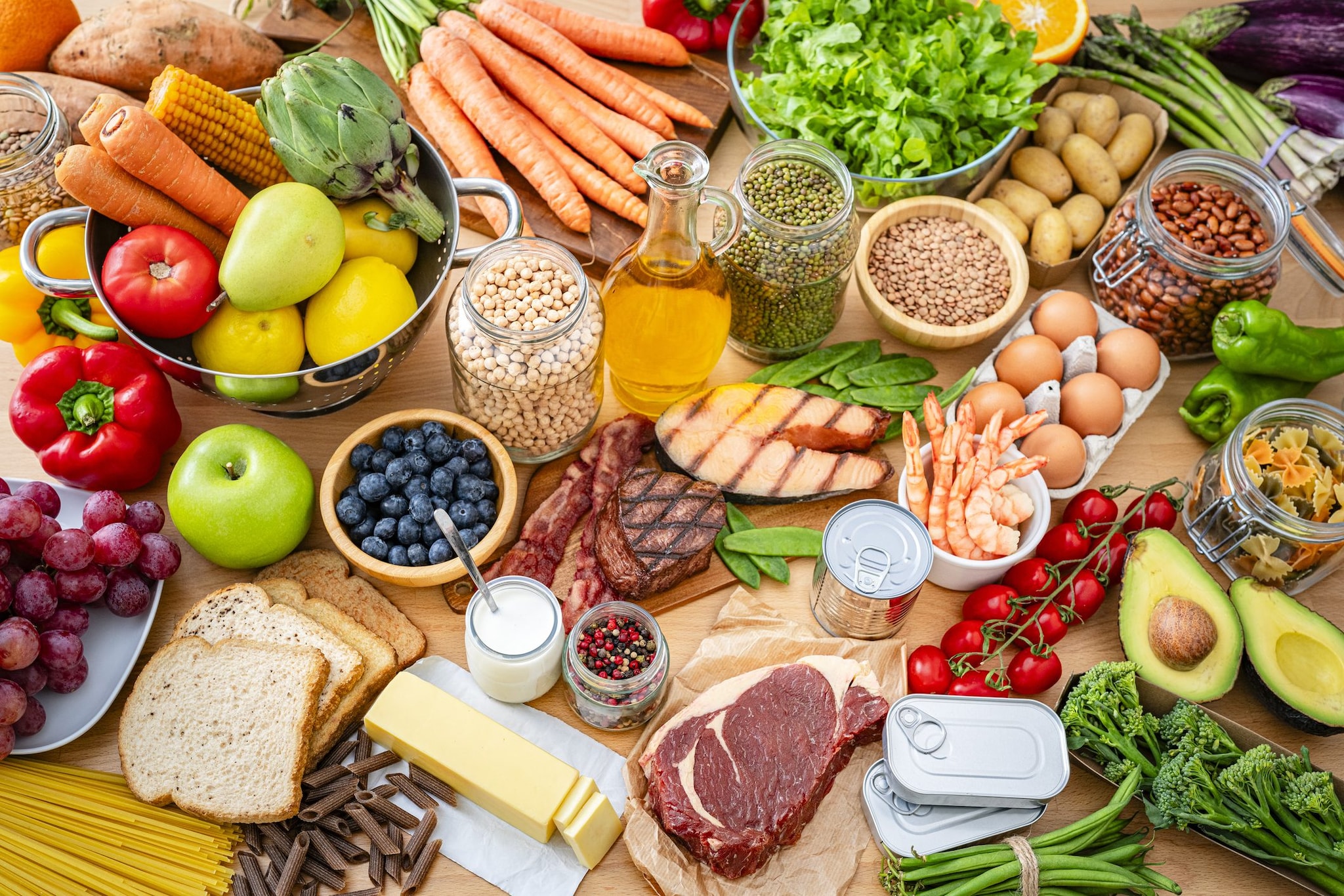 Dalle carni rosse agli ultraprocessati: le quattro regole dell'oncologo per ridurre il rischio di tumore