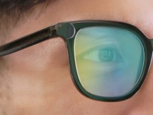 Il nuovo trucco degli studenti cinesi per passare gli esami: usare gli occhiali smart per copiare con l’IA