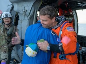 Artemis II NASA, rientro perfetto dalla Luna: “Che viaggio, stiamo tutti bene”