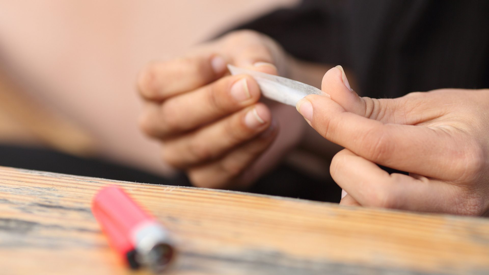 Cannabis, sviluppo cerebrale più lento e prestazioni cognitive peggiori negli adolescenti: lo studio USA