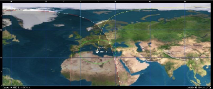 La traiettoria del rientro incontrollato finisce sull’Italia meridionale. Credit: Nucleo di Rilevamentodei Fenomeni Luminosi Transitori in Atmosfera – Sezione di Caserta dell’Associazione Arma Aeronautica