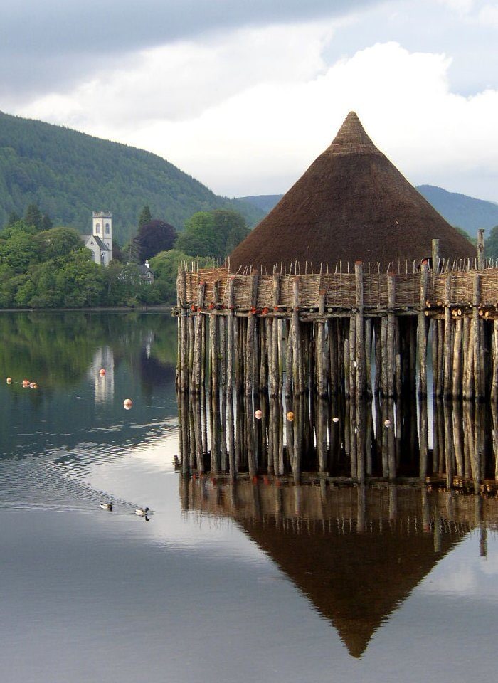 Ricostruzione di un crannog. Credit: Wikipedia