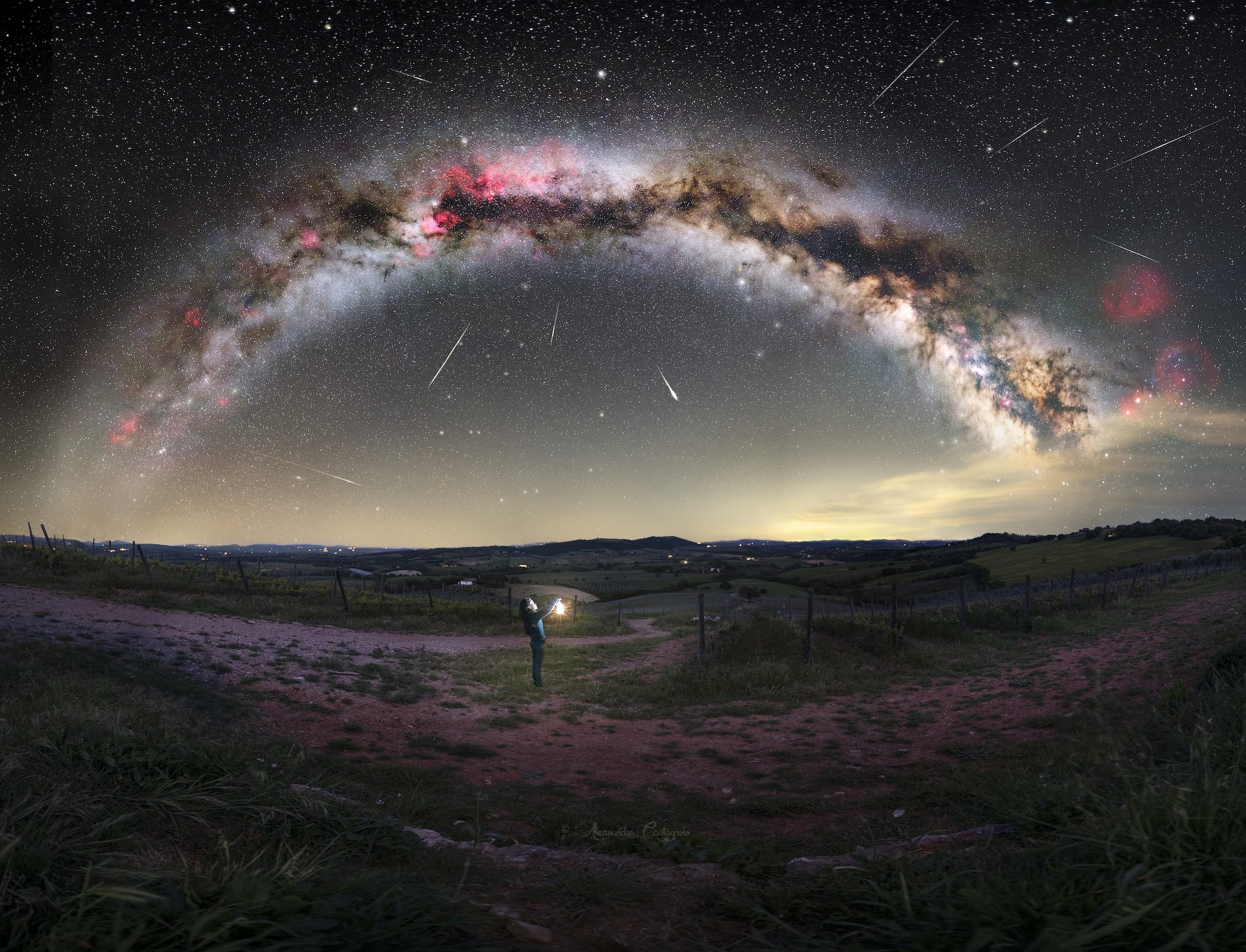 La Via Lattea e le Liridi. Credit: Alessandra Castagnolo