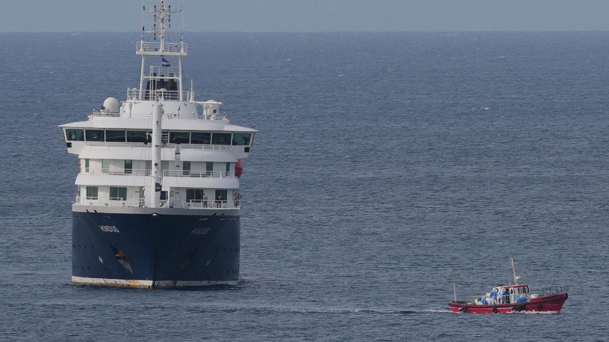 La MV Hondius, la nave da crociera al centro del focolaio di hantavirus Andes seguito dall’OMS. Credit: LaPresse