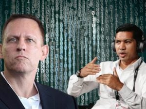 Start-up di Peter Thiel crea tribunale IA per giornalisti