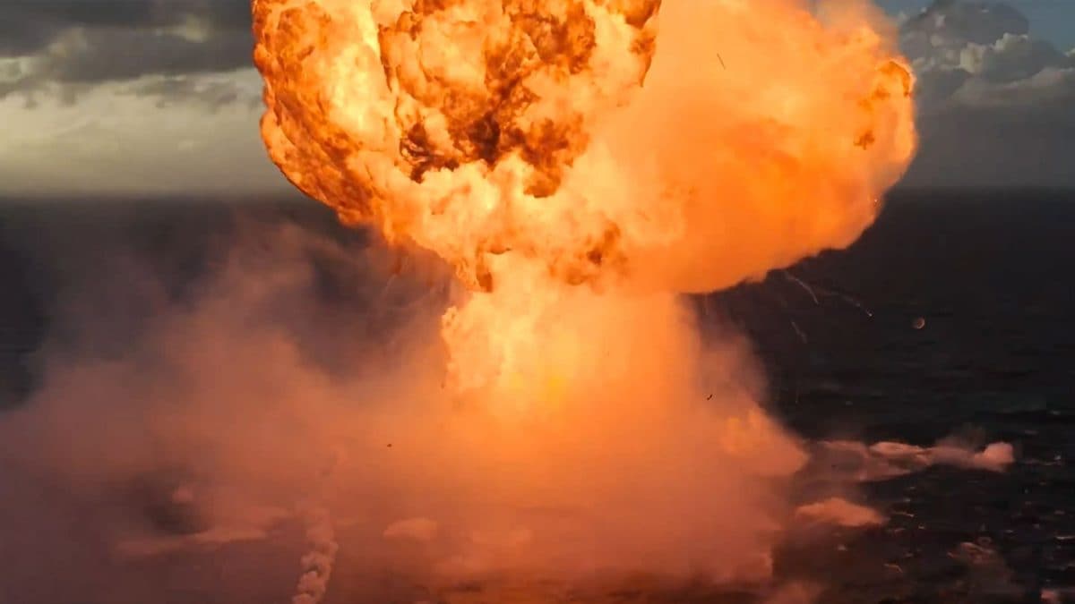 L’esplosione di Starship dopo lo splashdown finale nell’Oceano Indiano. Fonte: SpaceX