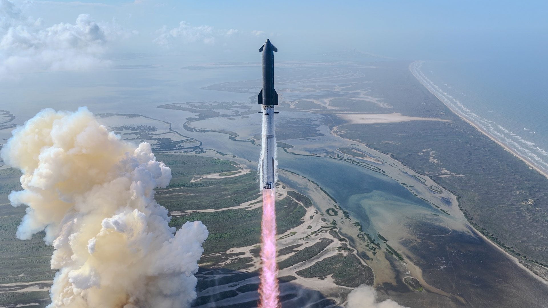 Starship SpaceX, lancio epico tra riprese dallo spazio e splashdown infuocato, NASA: “Luna e Marte più vicini”