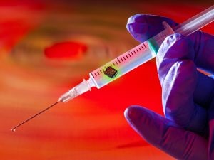 “Hantavirus è colpa dei vaccini”: sul web tornano le teorie del complotto (e sono uguali al Covid)