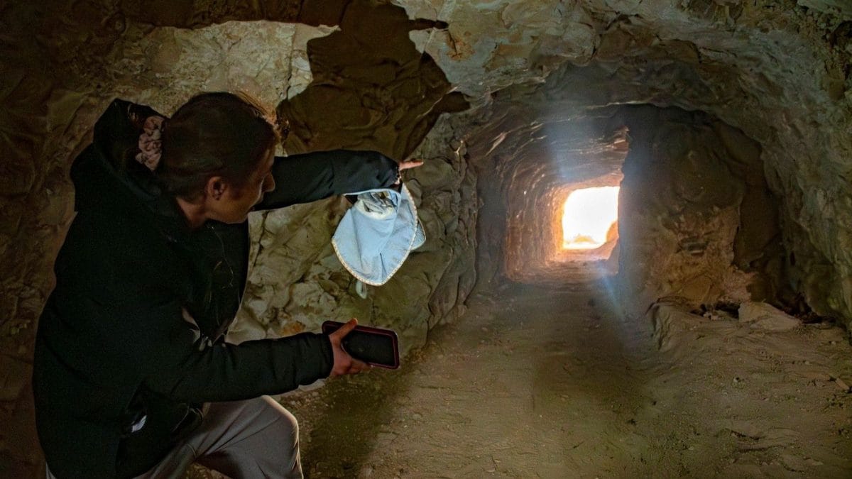 Il grande e misterioso tunnel scoperto sotto Gerusalemme, in Israele. Credit: Yoli Schwartz / IAA