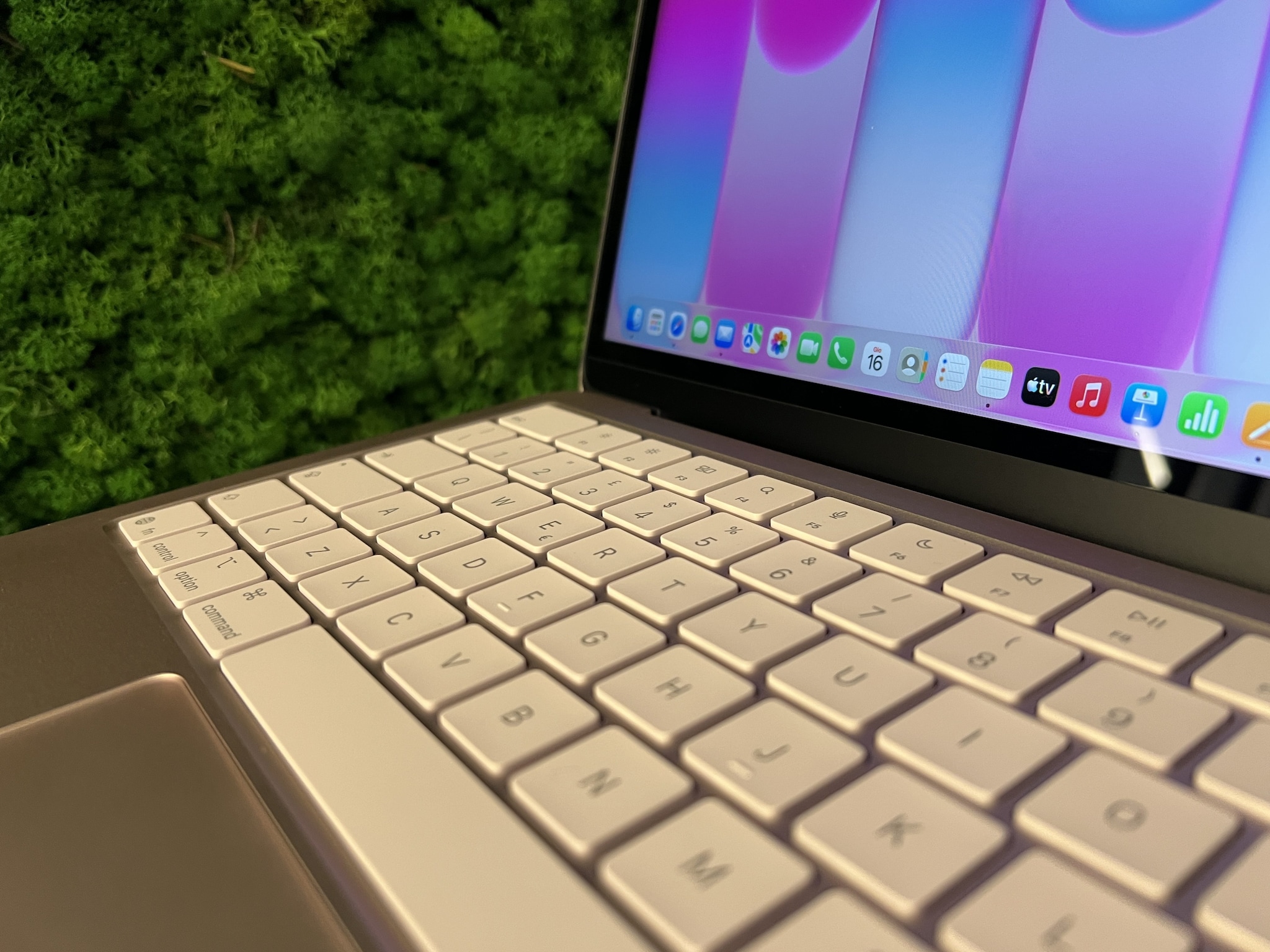 FANPAGE.IT | La tastiera di MacBook Neo