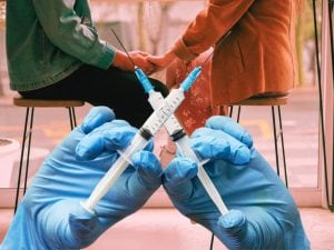 L’app di inconti per no-vax funziona ancora e sta organizzan