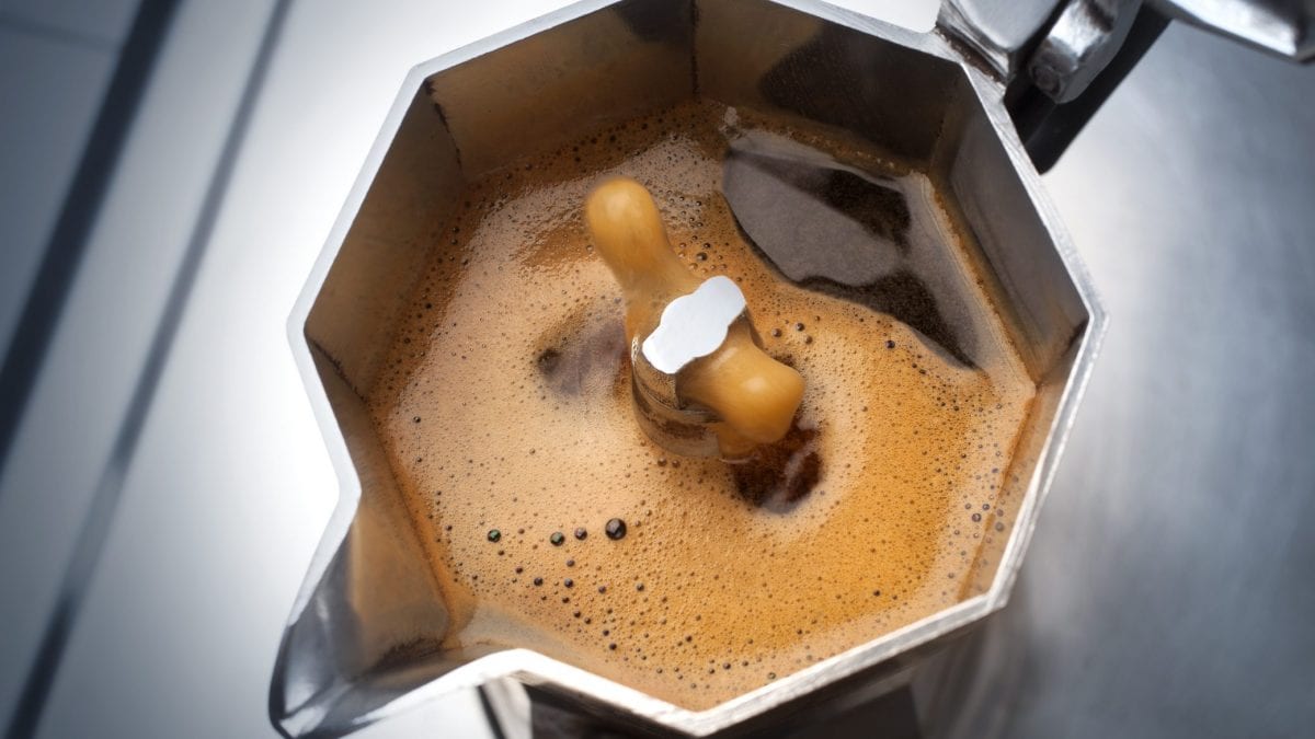 Il metodo sviluppato dal professor Francisco Trujillo utilizza gli ultrasuoni per ottenere un espresso a temperatura ambiente, senza ricorrere all’acqua bollente.