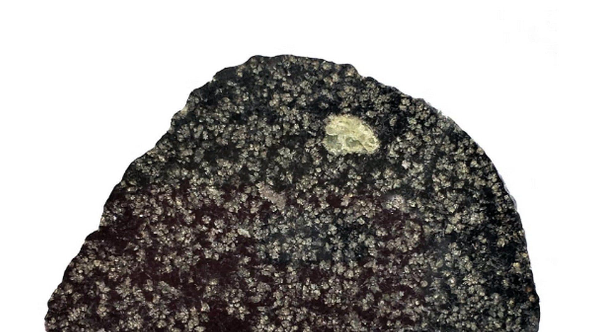 In un meteorite caduto sul Sahara tracce di un pianeta perduto del Sistema Solare: "Come la Luna o più grande"