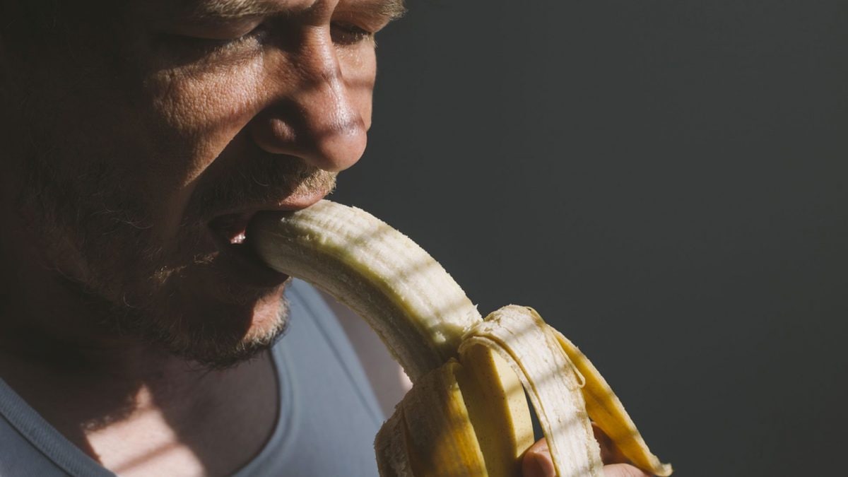 Un sintomo comparso durante uno spuntino ha portato alla diagnosi di un tumore all’esofago