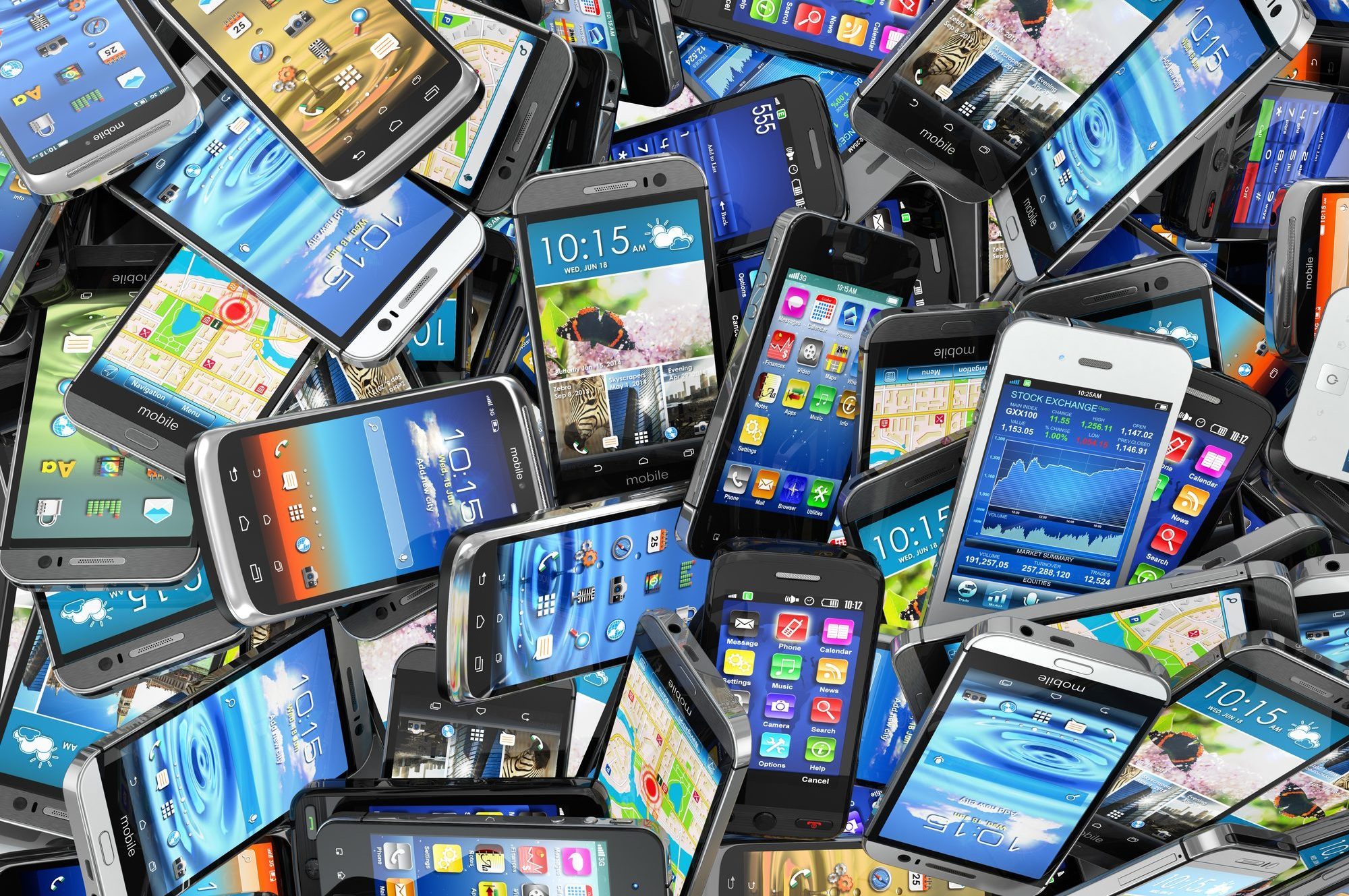 Quasi il 40% degli utenti continua a conservare i vecchi smartphone: vince la paura di perdere i dati