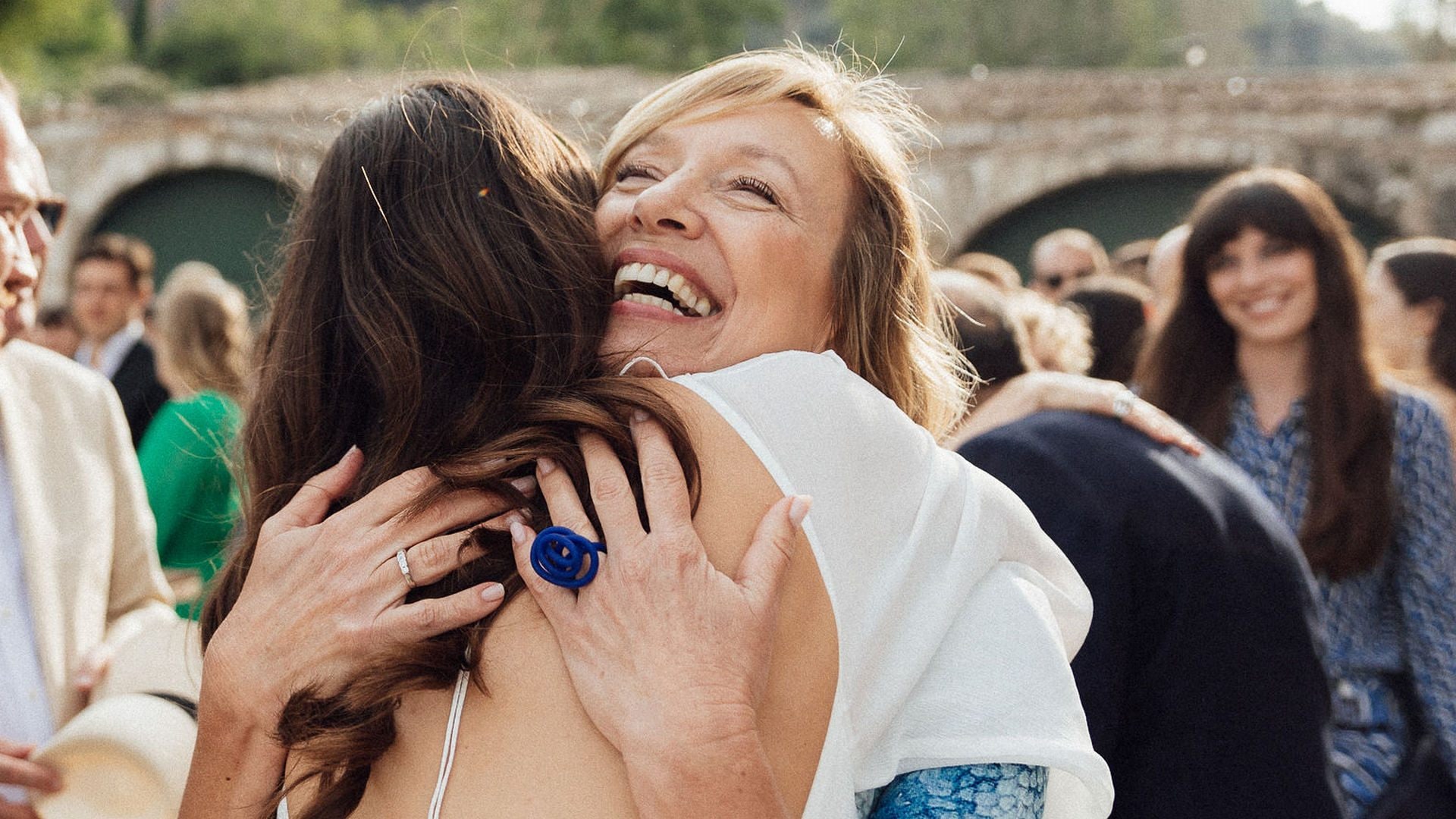 Donna arriva in ospedale con una dilatazione al cuore, i medici: “È stata la felicità per il matrimonio della figlia”