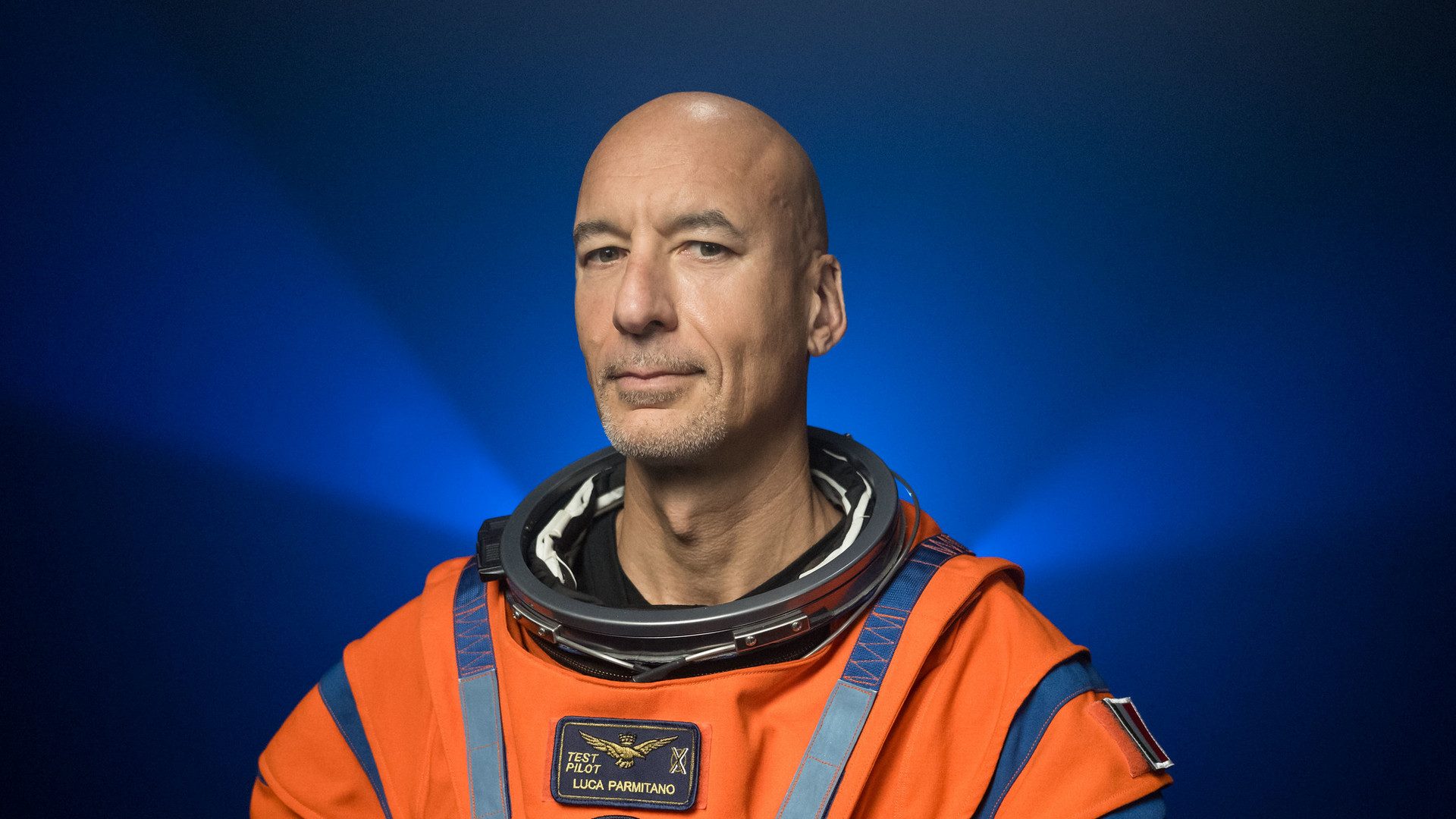 Artemis III, l'astronauta Luca Parmitano a Fanpage.it: "Non penso agli imprevisti. Luna o Marte? Perché scegliere!"